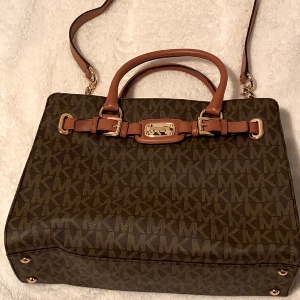 Michael Kors Tech Bag